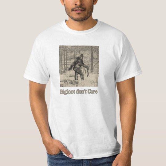 Bigfoot don't care - carrying a honey badger T-Shirt