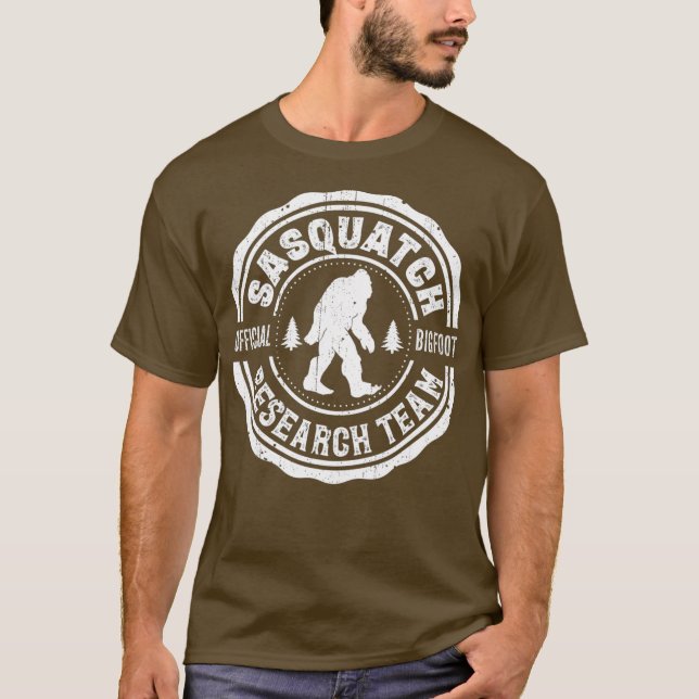Bigfoot Finding Sasquatch Research Team Men T-Shirt (Front)