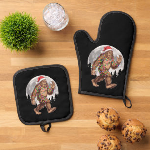 Bigfoot Santa Christmas Tree Lights Xmas Sasquatch Oven Mitt & Pot Holder Set