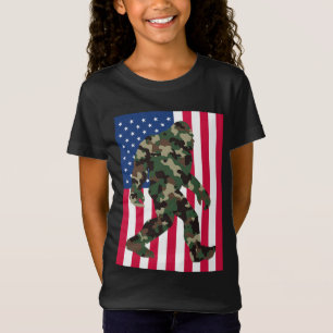Bigfoot Sasquatch Camo        T-Shirt