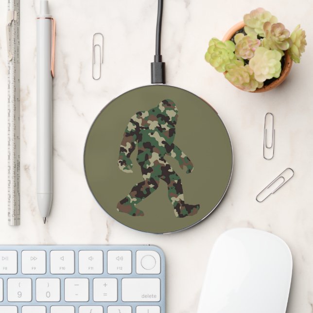 Bigfoot Sasquatch Camo     Wireless Charger (Desk)