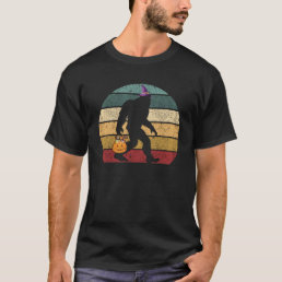 Bigfoot Sasquatch Witch Hat Jack O Lantern T-Shirt