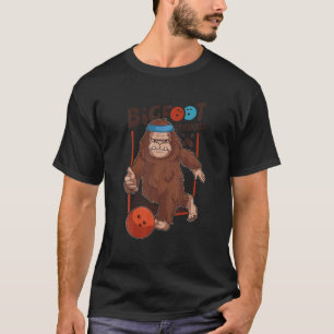 Bigfoot Strikes 10 Pin Bowling Sasquatch Bowler Gi T-Shirt