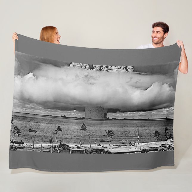  BIKINI ATOLL FLEECE BLANKET (In Situ)