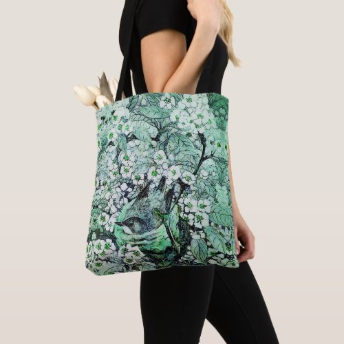 BIRD NEST AMONG GREEN WHITE SPRING FLOWERS Floral Tote Bag