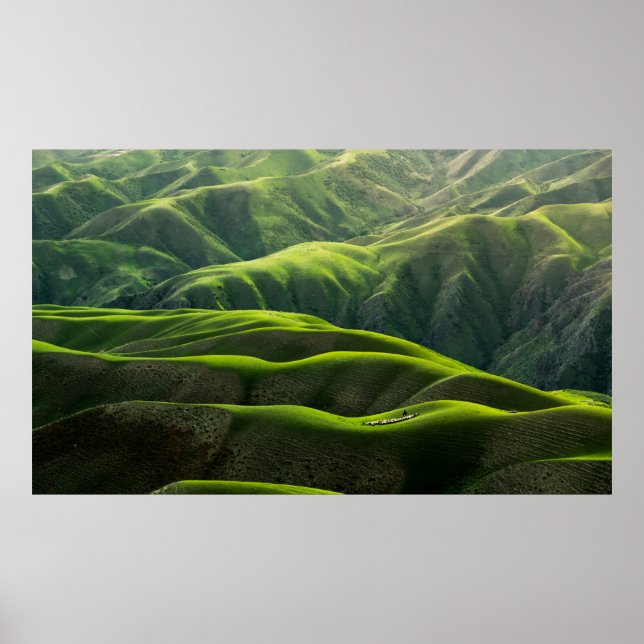 BIRD'S EYE VIEW PHOTOGRAPH OF GREEN MOUNTAINS POSTER (Front)