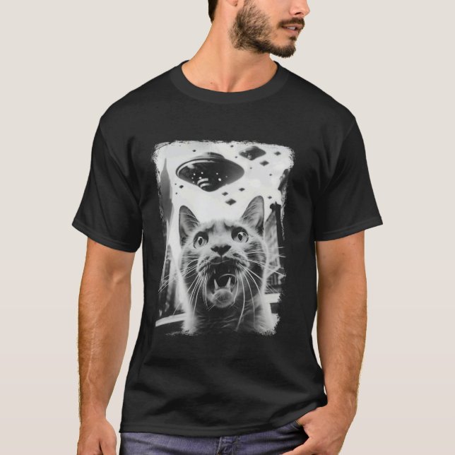 Birman Cat UFO Alien Extraterrestrial Selfie T-Shirt (Front)