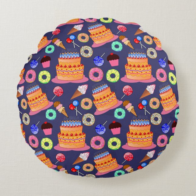 Birthday Cake Pastry Pattern Design Round Pillow (Front)