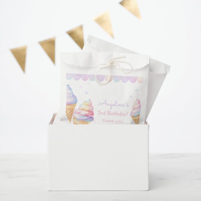 Birthday Favor Bags with a sweet ice cream illustr (Party)