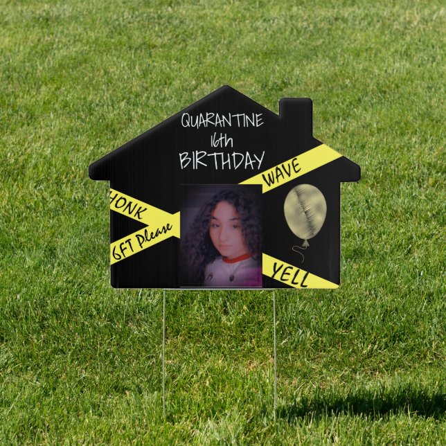 Birthday Parade Photo 6ft Birthday Gold Balloon Sign (Insitu)