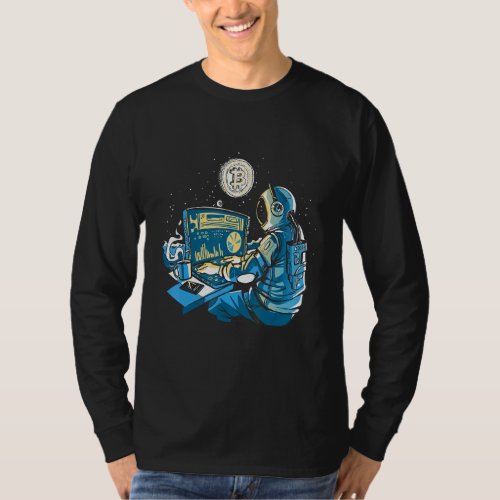 Bitcoins Gold For Bitcoiner Crypto Miner Astronaut T_Shirt
