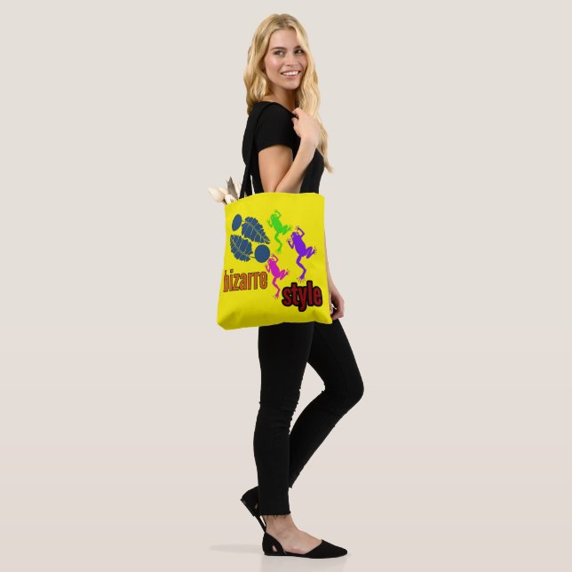 bizarre style tote bag (On Model)