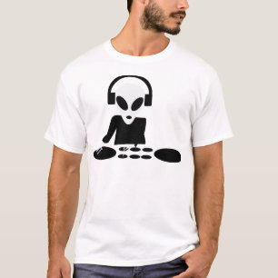 black alien turn tables dj icon T-Shirt