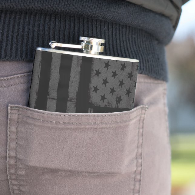 Black American flag Flask (In Situ)