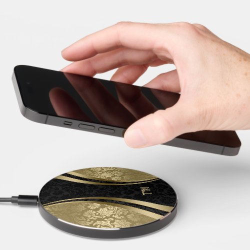 Black and gold damask dynamic design wireless charger 