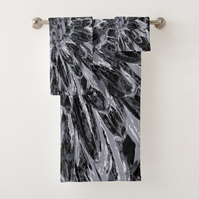 Black and Gray Dahlia Flower Bath Towel Set (Insitu)