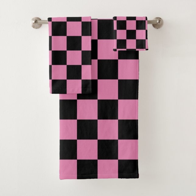 Black and Pink Checkered Print Bath Towel Set (Insitu)