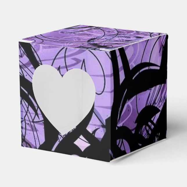 Black and Purple Pattern Heart Favor Box (Front Side)