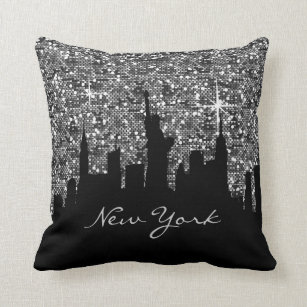 Multicolor 16x16 New Yorker NYC Manhatten Gift Tee New York City design NYC Statue Of Liberty Urban Throw Pillow Present