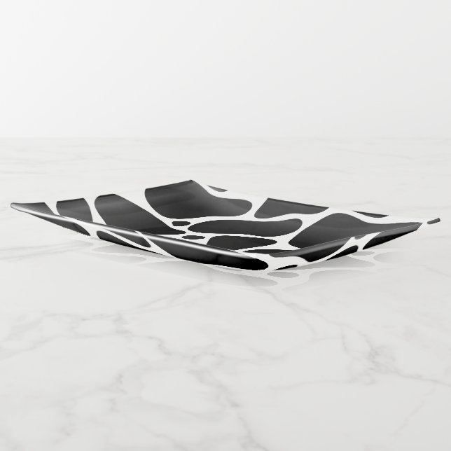 Black and wh abstract giraffe pattern trinket tray (Angled)