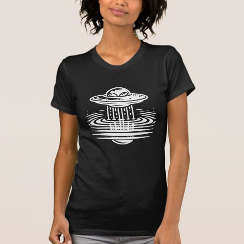 Black and White Alien in UFO Ai art T_Shirt
