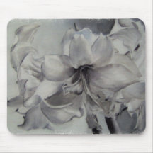 BLACK AND WHITE AMARYLLIS MOUSEPAD