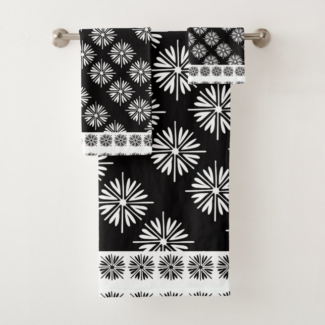 Black And White Blossoms  Bath Towel Set (Insitu)