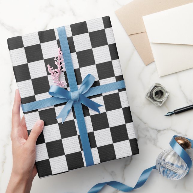 Black and White Checkered Pattern Wrapping Paper (Gifting)