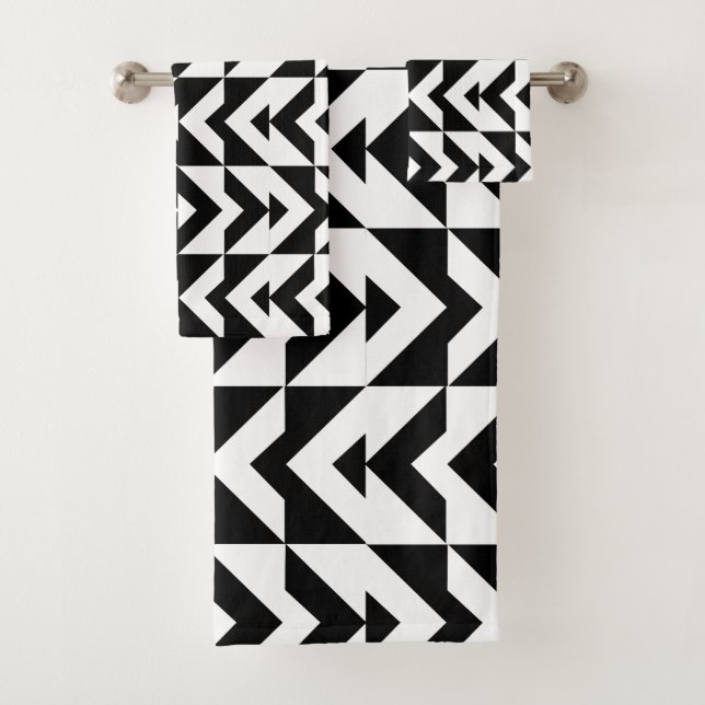 Black and White Chevron Geometric Pattern Bath Towel Set (Insitu)