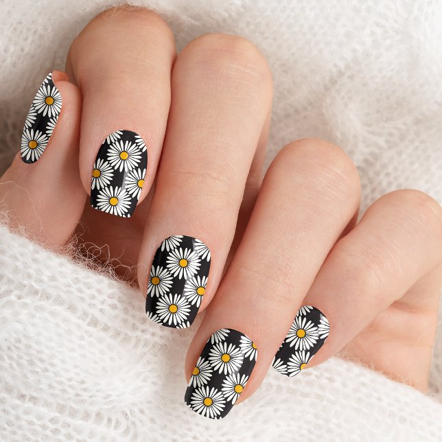 Black And White Daisy Floral Pattern Minx Nail Art (Creator Uploaded)