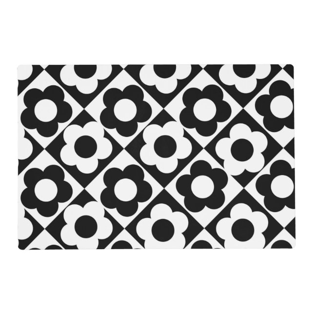 Black and White Diamond Check Flower Pattern Placemat (Front)