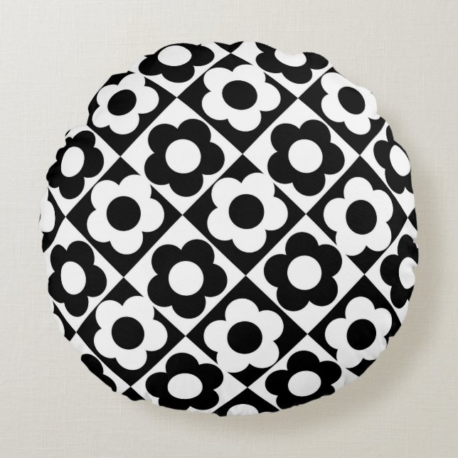 Black and White Diamond Check Flower Pattern Round Pillow (Front)