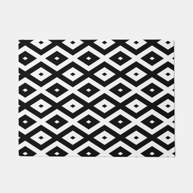 Black and white diamond pattern doormat (Front)