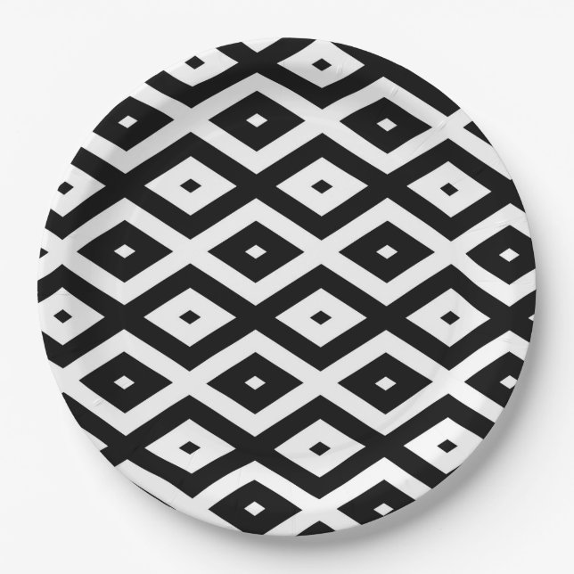 Black and white diamond pattern paper plates (Front)
