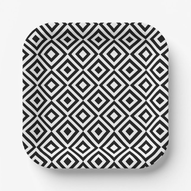 Black and white diamond pattern paper plates (Front)