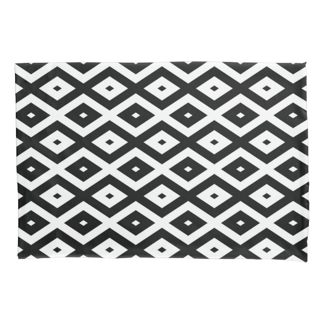 Black and white diamond pattern pillow case (Front)