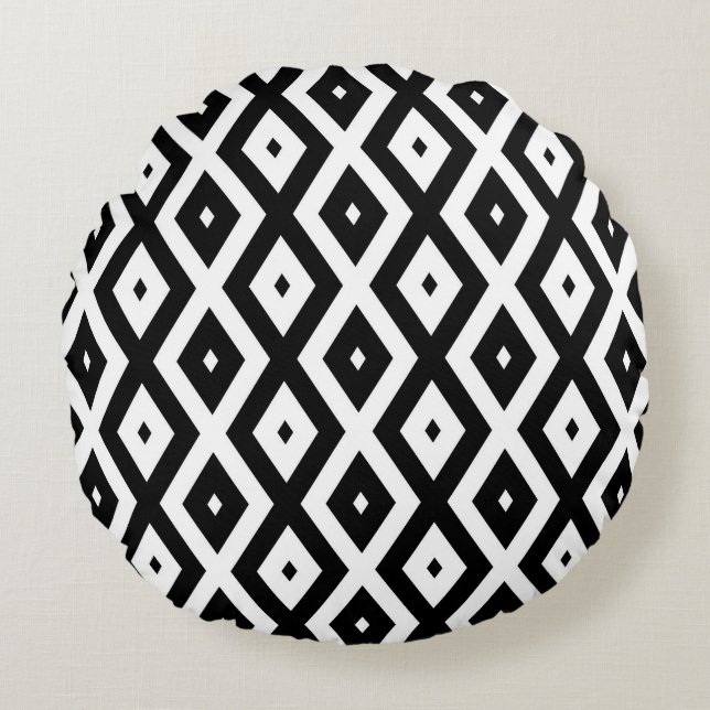 Black and white diamond pattern round pillow (Front)