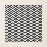 Black and white diamond pattern scarf<br><div class="desc">Black and white diamond pattern</div>