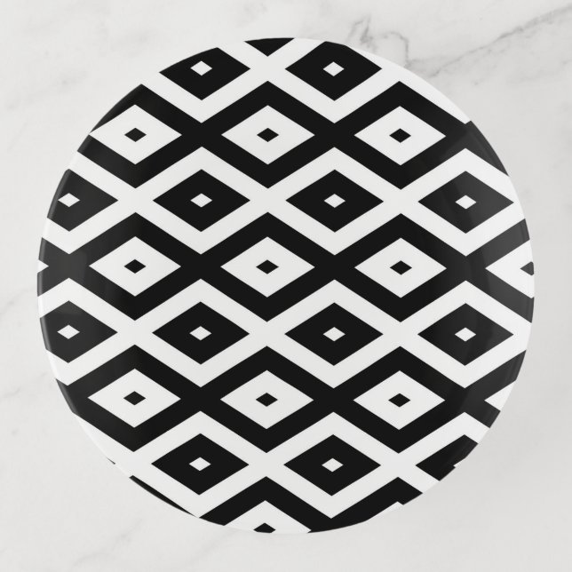 Black and white diamond pattern trinket tray (Front)
