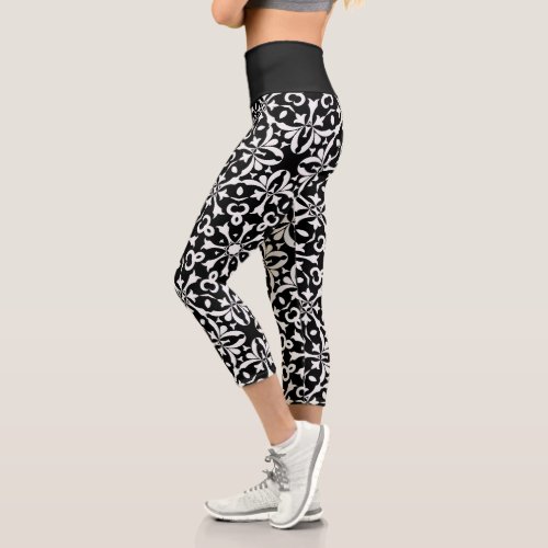 Black and White Elegant Vintage Damask Pattern  Capri Leggings