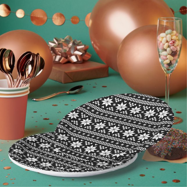 Black and White Fair Isle Christmas Sweater Print Paper Plates (Multi)