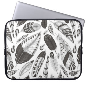 Black and white feathers pattern laptop sleeve