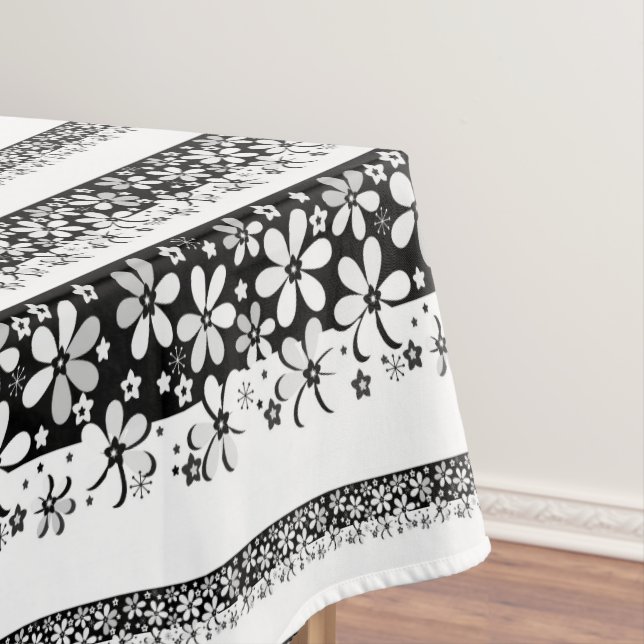 Black and white floral tablecloth (In Situ)