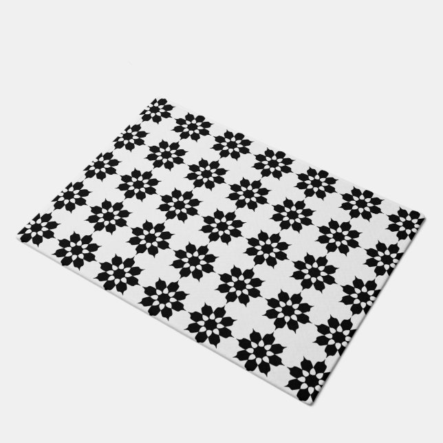 BLACK AND WHITE FLOWER PATTERN DOORMAT (Angled)
