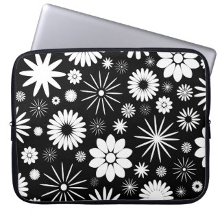 Black and White Flowers Pattern Laptop Sleeve