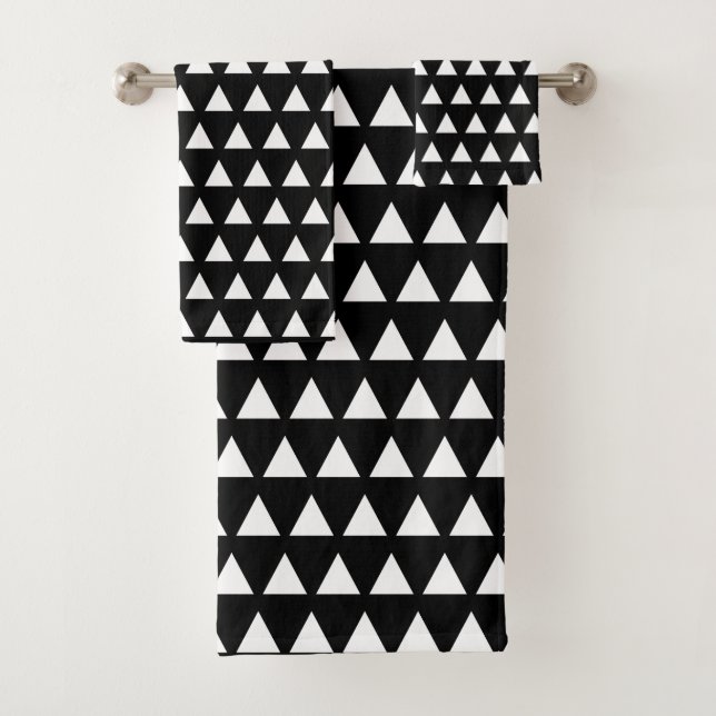Black and White Geometric Pattern Bath Towel Set (Insitu)