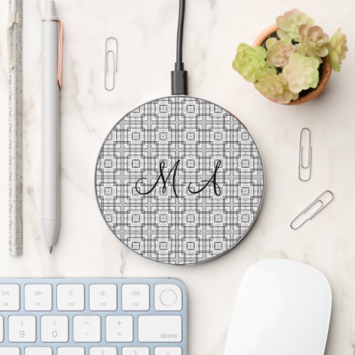 Black and White Geometric Square Pattern Wireless Charger