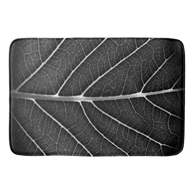 Black and white glowing leaf close-up bath mat (Front)