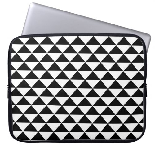Black and white Hawaiian tattoo triangle pattern Laptop Sleeve