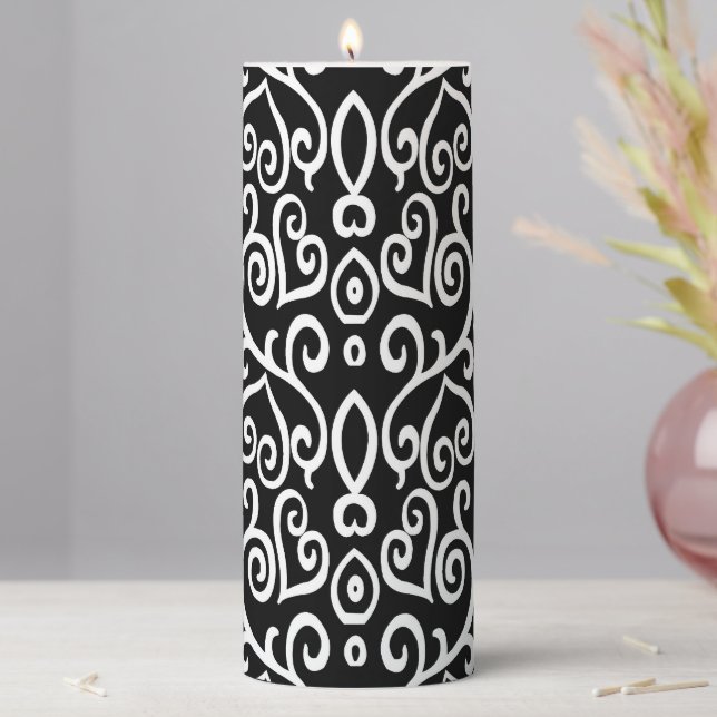 Black and White Heart Pattern Pillar Candle (In Situ)